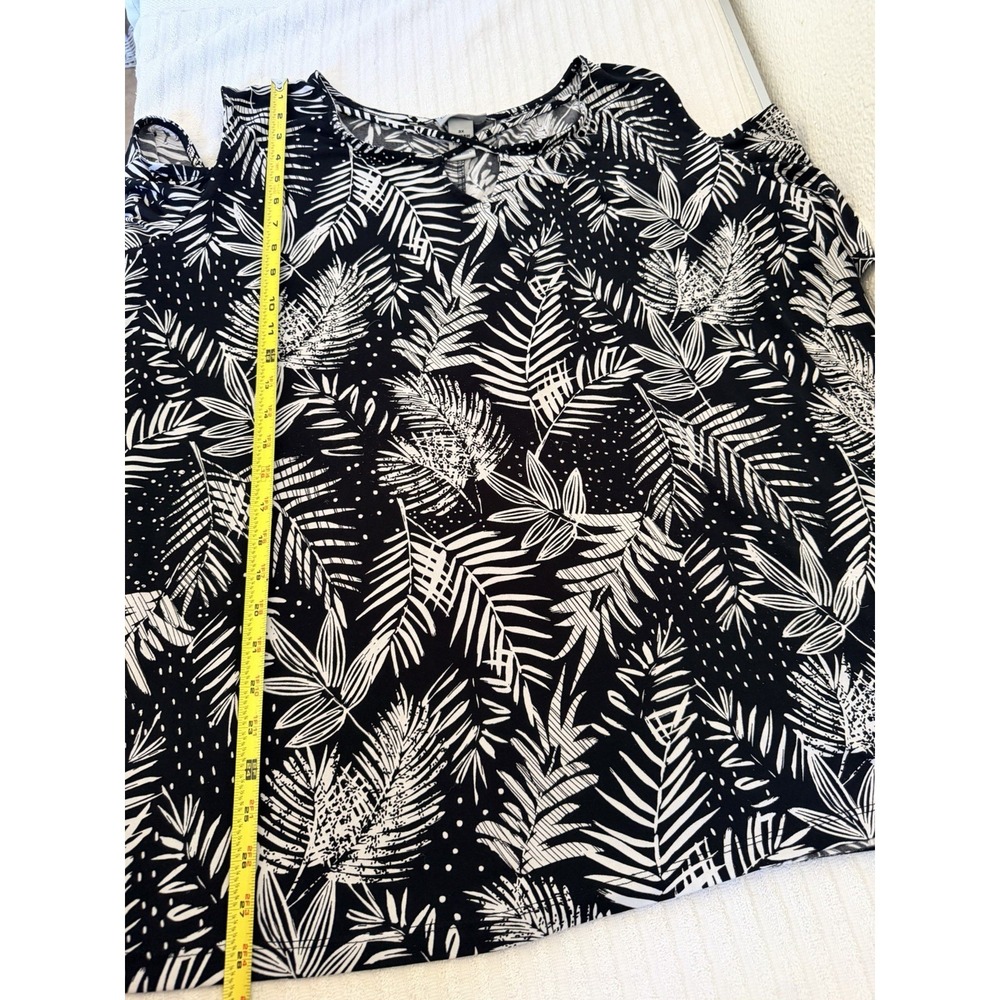 Catherines 3X 26/28W Black White Tropical Palm Print Cold Shoulder Blouse - Picture 8 of 13